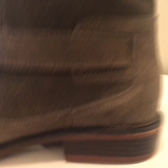 Kenzie ankle boots 8.5m Olive suede like new new stylish dress up/down comfy - Picture 2 of 15